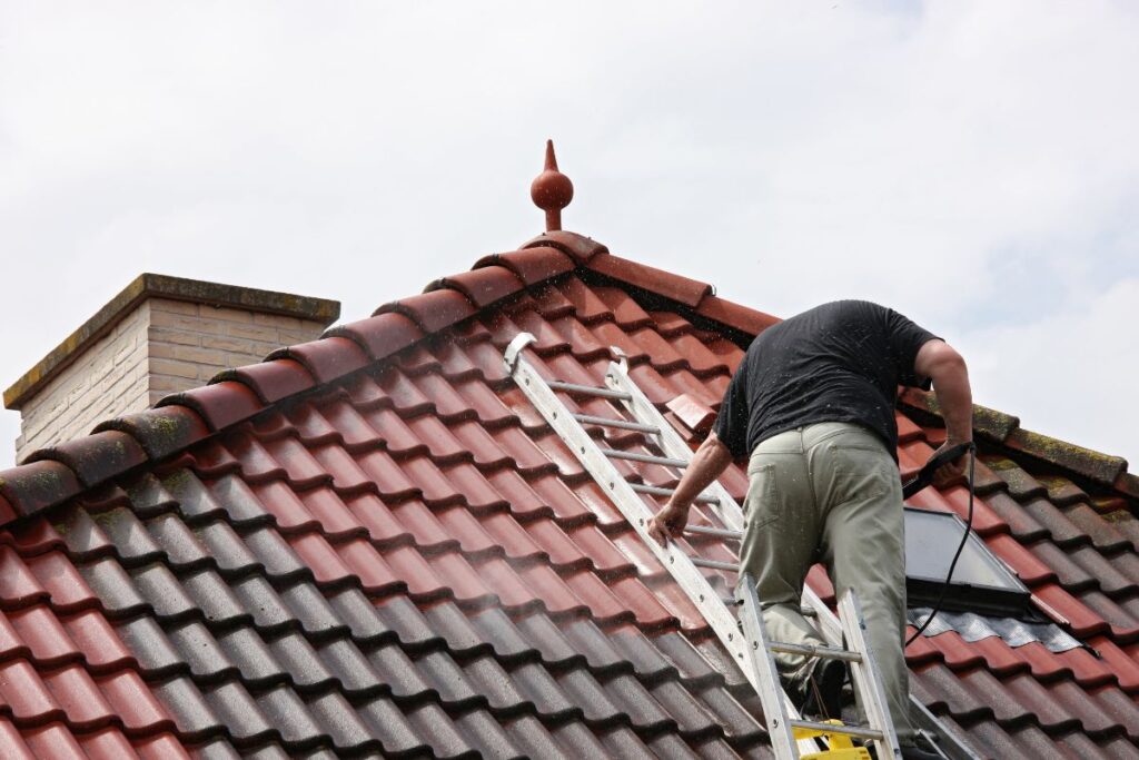 Dangers of DIY Roof Cleaning