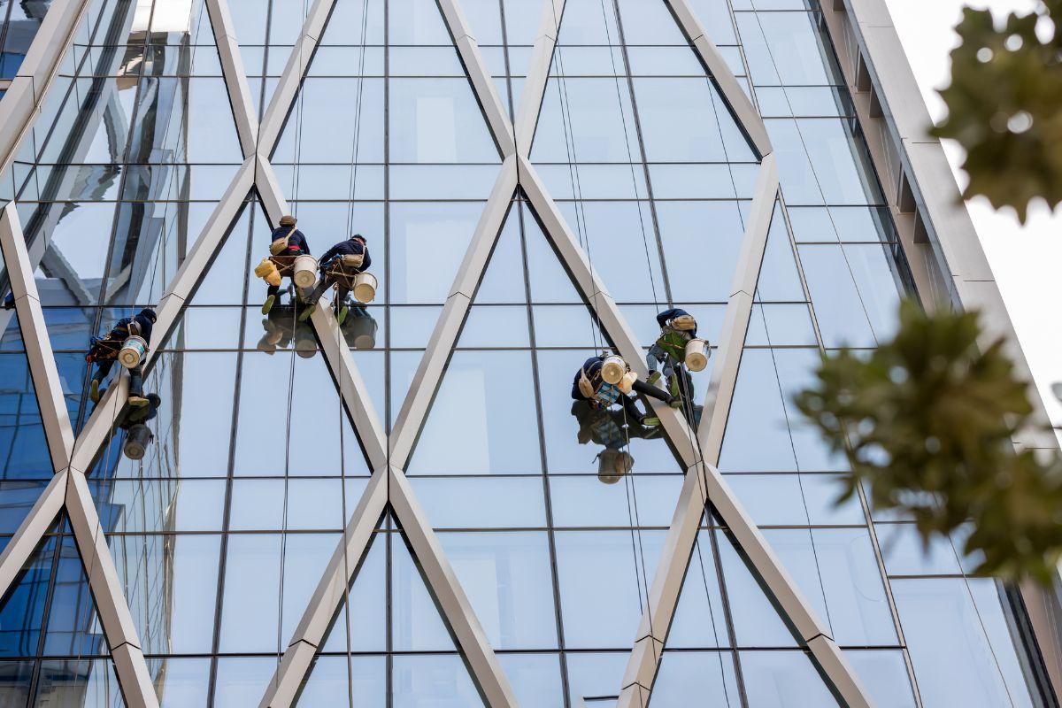 The Role of Regular Building Washing in Commercial Maintenance